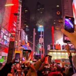 NYタイムズスクエアの年越しカウントダウンを朝から並ばずに特等席で楽しむ方法