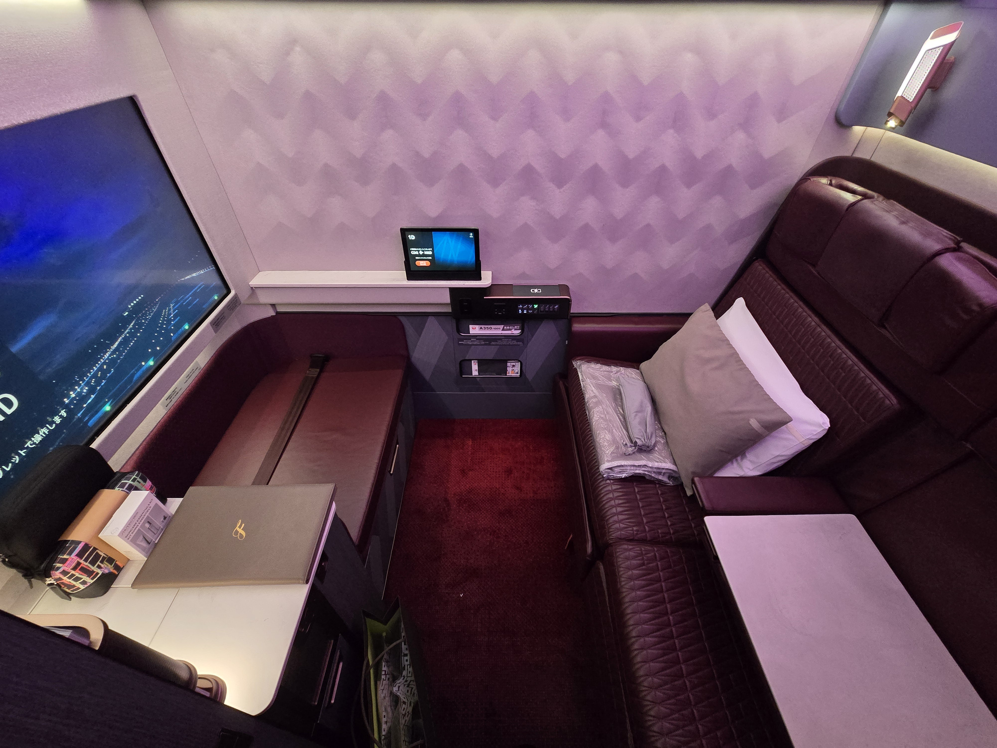 JAL A350-1000新型ファーストクラス搭乗記！贅沢すぎる個室空間を体験（2026.03 パリ→羽田）のアイキャッチ画像
